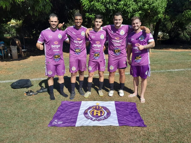 Perobas e Real Mentira vencem no Campeonato Amador