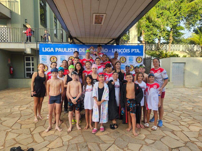 Equipe de natação conquista 39 medalhas na Liga Paulista