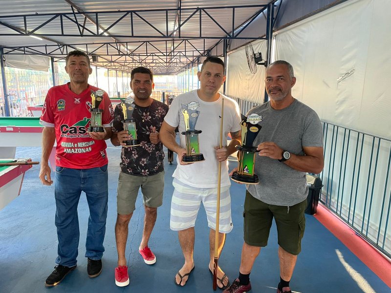 Aguinaldo Agues vence torneio de bilhar