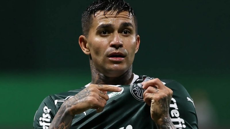 Leila desmente permanência de Dudu no Palmeiras