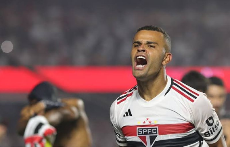 São Paulo e Criciúma se enfrentam hoje no Morumbis