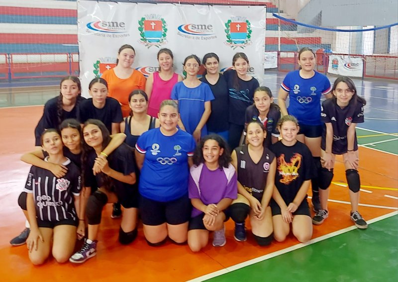 Vôlei Fest reúne mais de 70 atletas no Gigantão