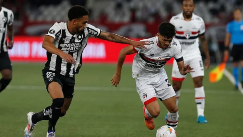 São Paulo recebe o Botafogo pela Libertadores