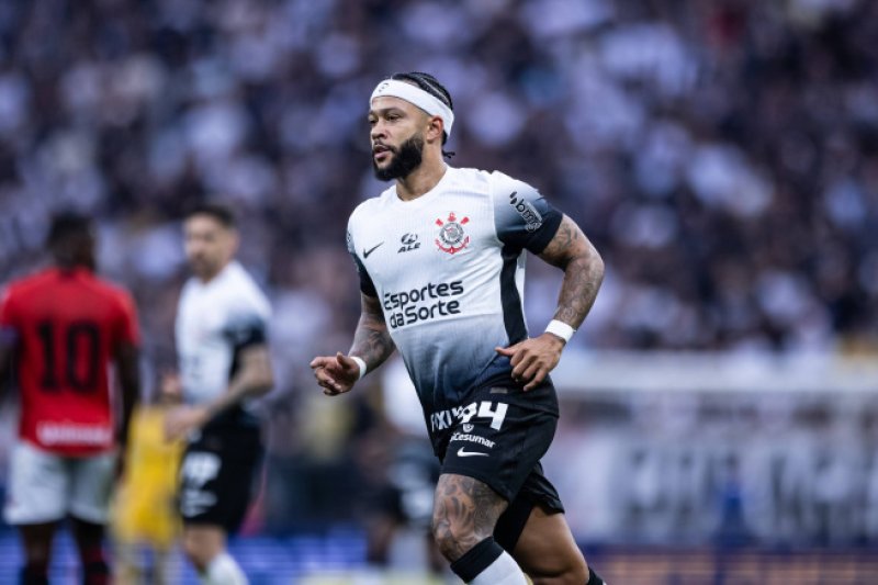 Flamengo e Corinthians iniciam briga por final