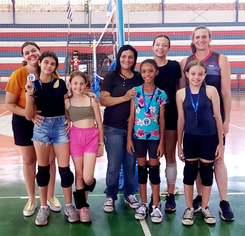 Vôlei Fest movimenta atletas de 9 a 12 anos