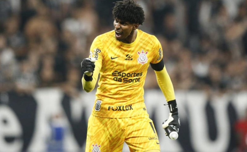 Corinthians não consegue acordo com o Flamengo e Hugo Souza pode jogar a Champions League