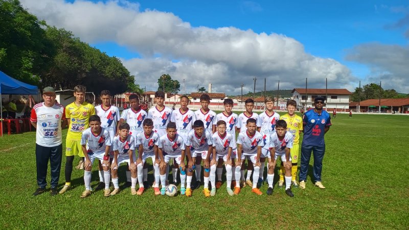 Sub-13 é semifinalista do Estadual