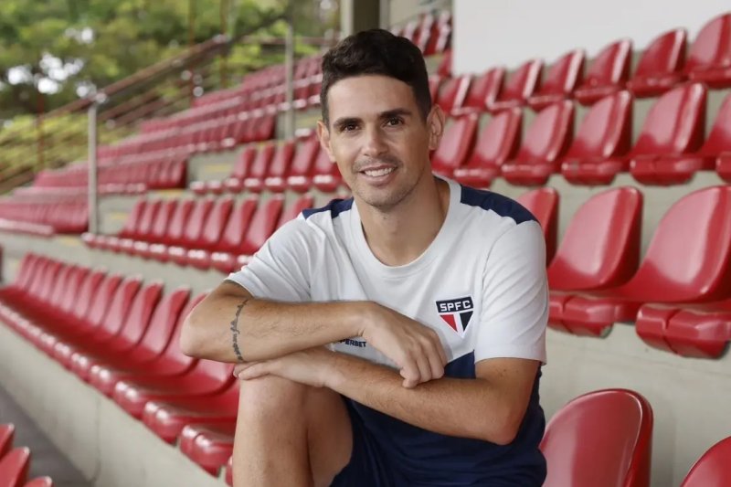 Oscar revela mensagens de Lucas e projeta 