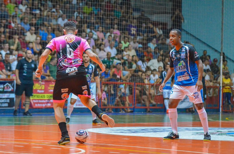 Linda Jú e Amigos do Zé Plu são campeões dos Cobras e Master