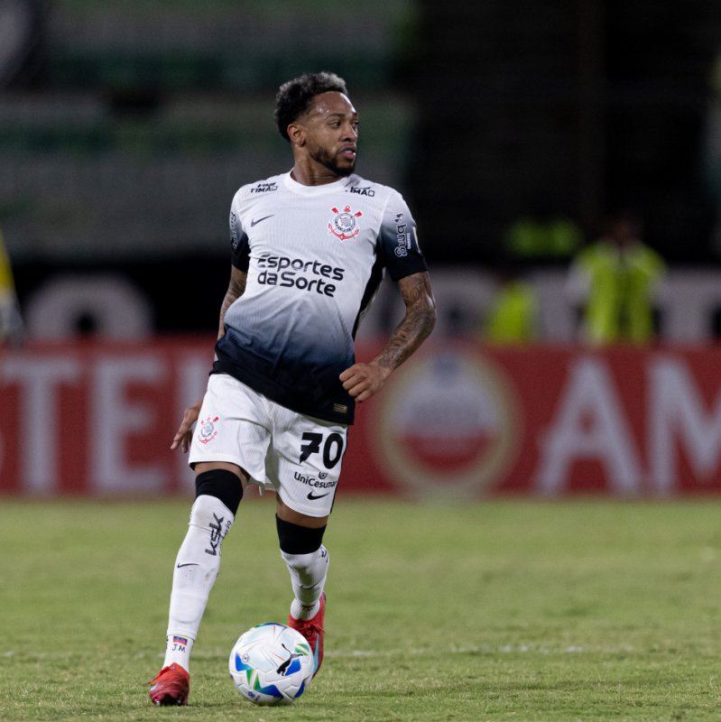 Volante do Corinthians lamenta oportunidades não aproveitadas em empate na pré-Libertadores