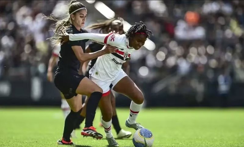 São Paulo e Corinthians decidem Supercopa Feminina no Morumbis