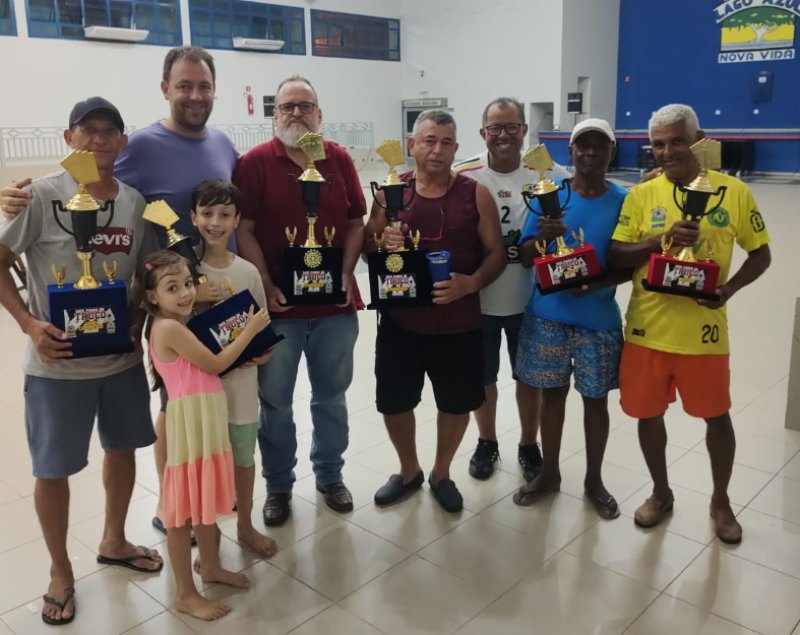 Afonso e Aparecido vencem torneio de truco no Lago Azul