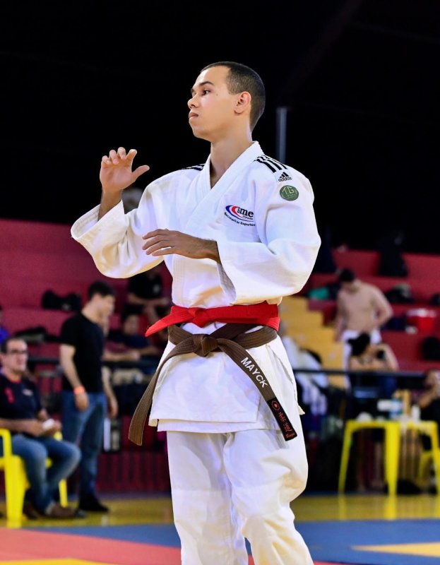 Atirador do TG é bronze em competição de judô