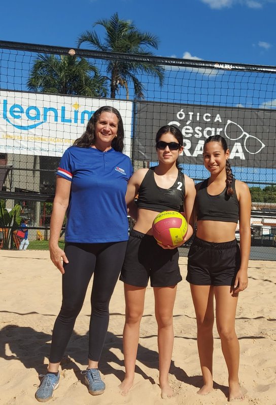 Dupla feminina de vôlei de praia se classifica para Final Estadual