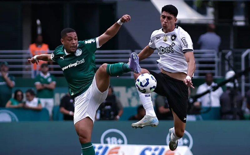 Palmeiras e Botafogo se enfrentam pelo Mundial de Clubes