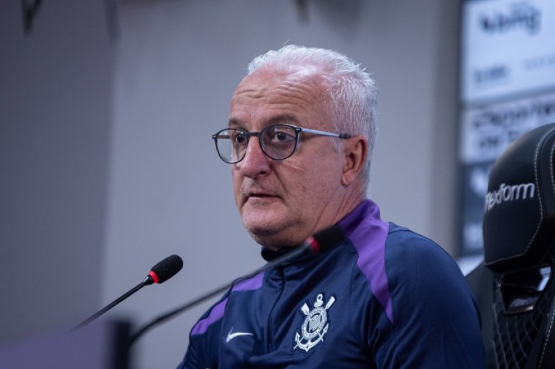 Classificação ameniza pressão e devolve tranquilidade a Dorival no Corinthians