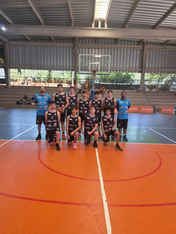 Basquete Sub-19 disputa jogo do Projeto 