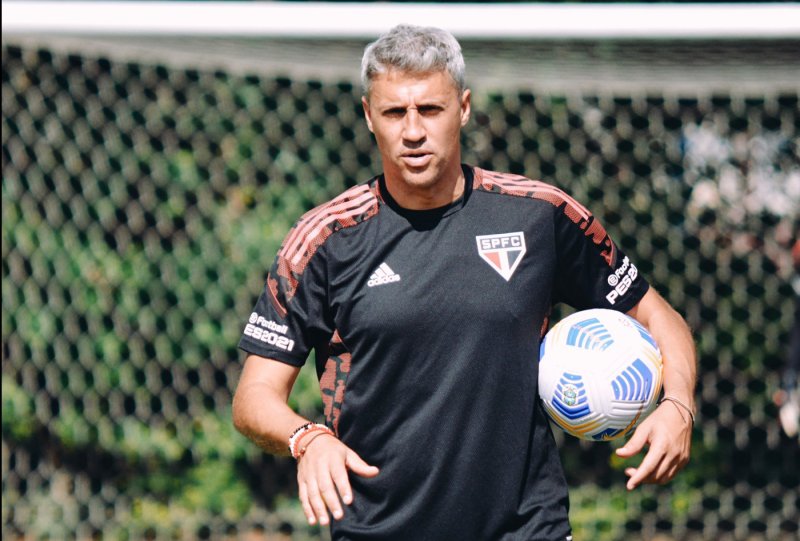 Crespo avalia prioridades do São Paulo e mantém pés no chão por Libertadores