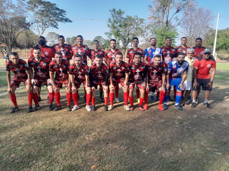 Baile de Munique e Amigos do Evandro ganham na 2ª Divisão