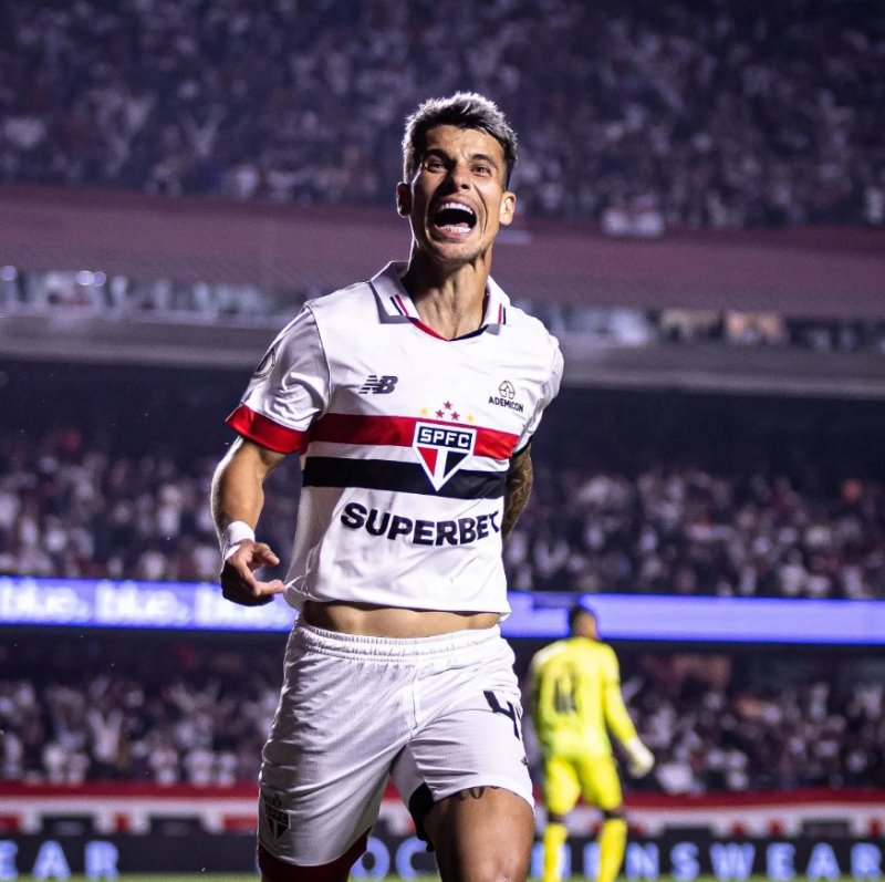 São Paulo enfrenta a LDU pela Libertadores