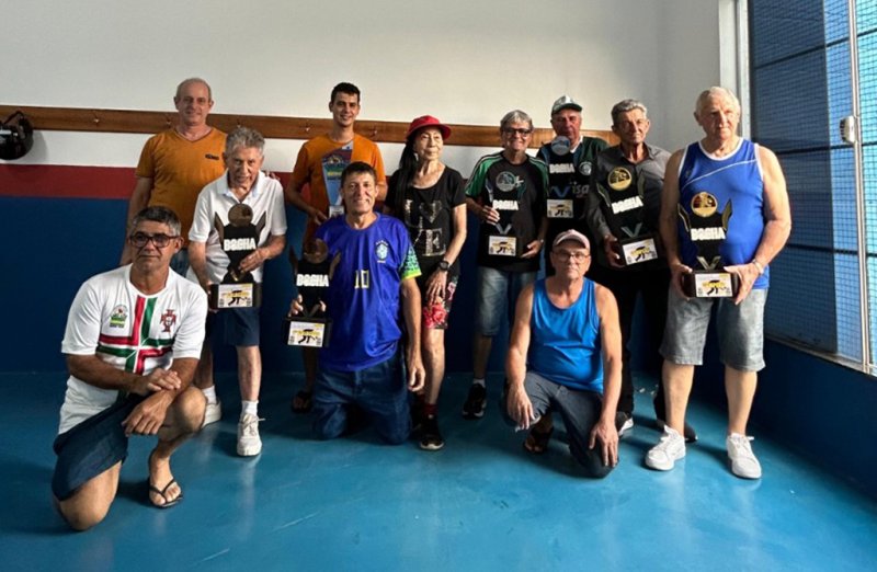 Ademir e Egídio vencem torneio de bocha