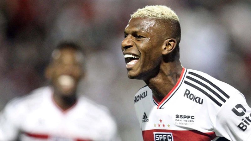 Fortaleza e São Paulo jogam pelo Brasileirão