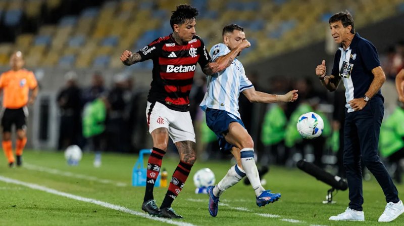 Racing e Flamengo medem forças na Libertadores