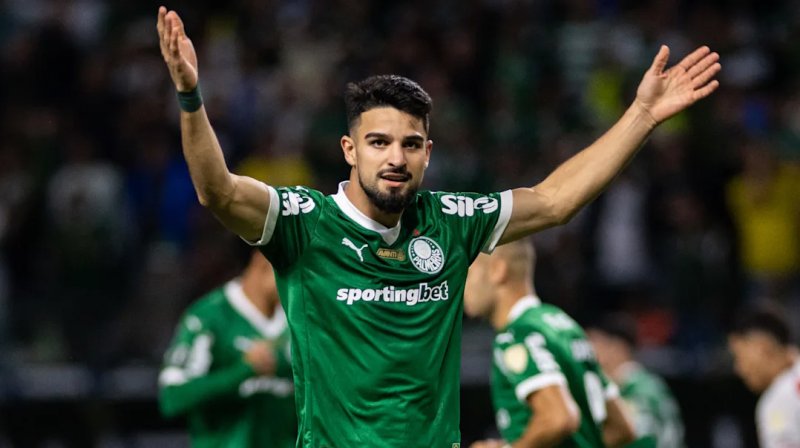 Palmeiras enfrenta o Vitória pelo Brasileirão