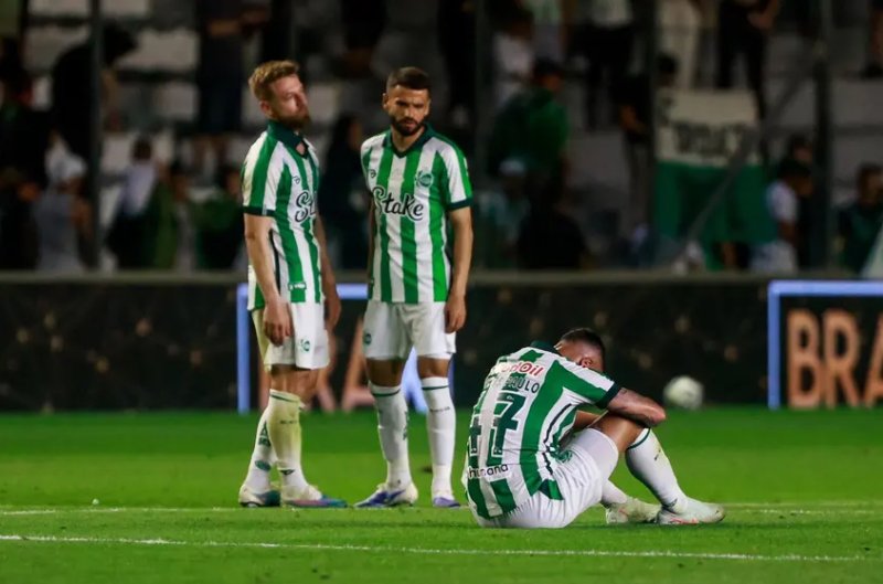 Brasileirão conhece mais um rebaixado após vitória do Santos contra o Sport