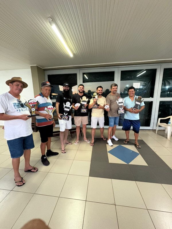 Fernando e Tallison vencem torneio de truco no Lago Azul