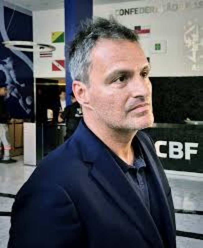 Cruzeiro anuncia executivo de futebol procurado pelo Corinthians