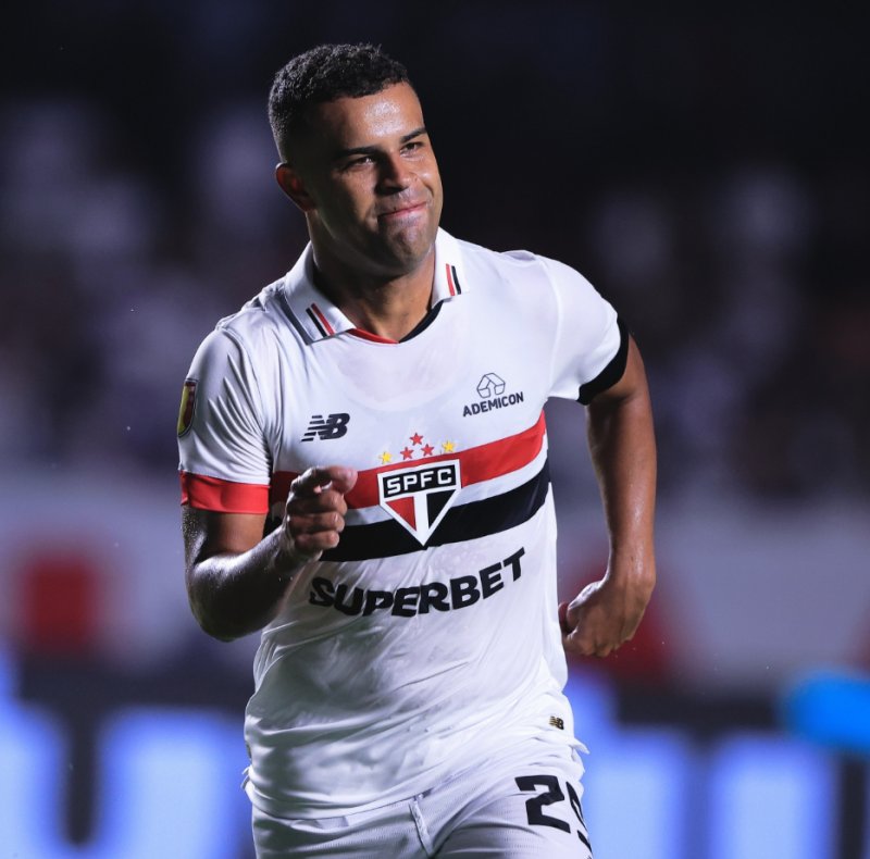 Empréstimo vira principal alternativa para São Paulo negociar Alisson com Corinthians