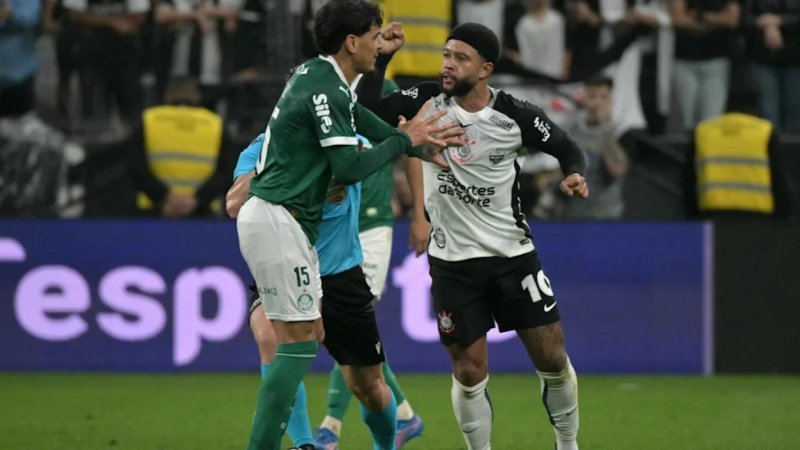 Corinthians e Palmeiras disputam derby na Neo Química