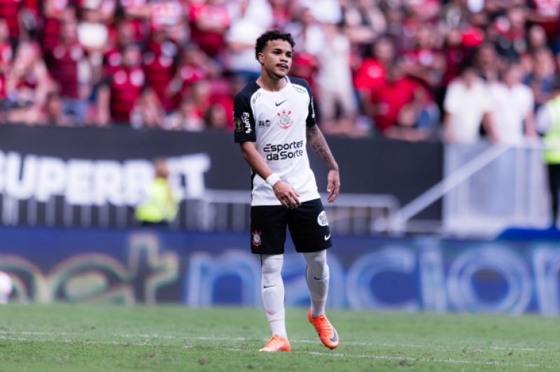 Fluminense e Corinthians se enfrentam no Maracanã