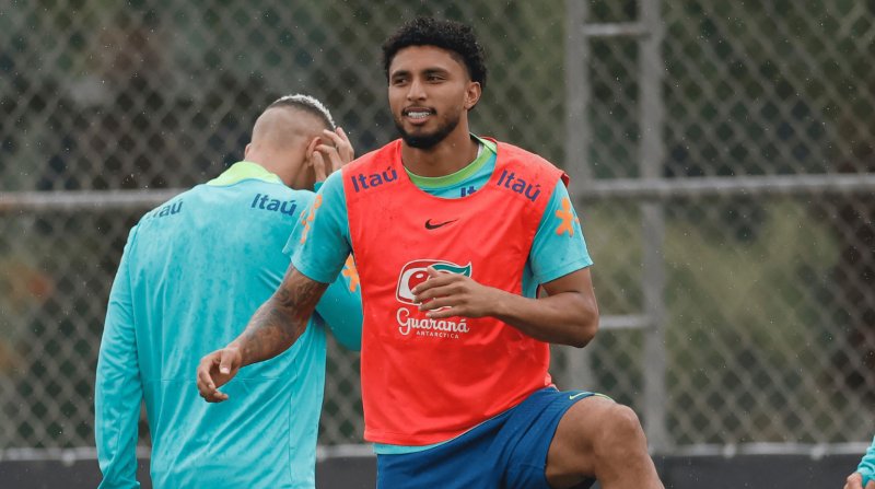 Éderson chega aos Estados Unidos e se junta ao grupo da seleção brasileira