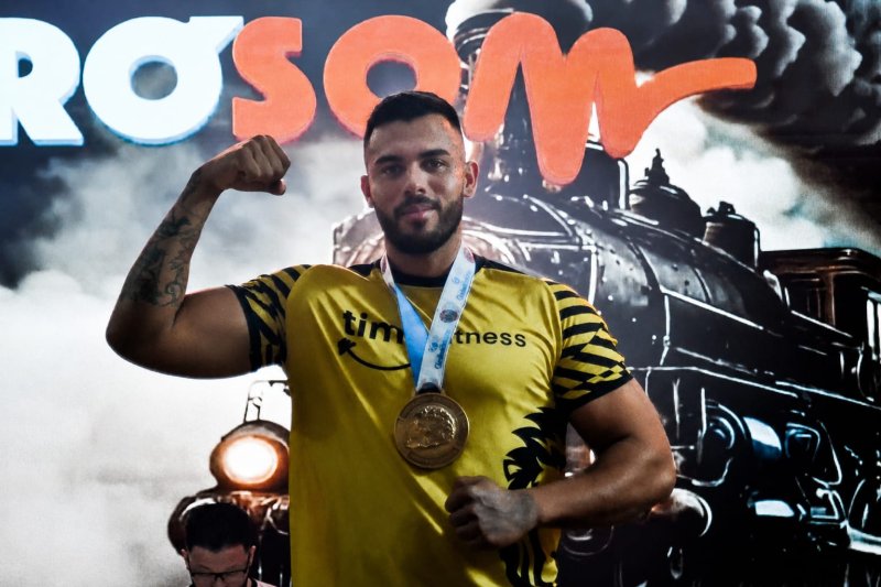 Pablo Neves conquista títulos e se destaca em Campeonato de Powerlifting