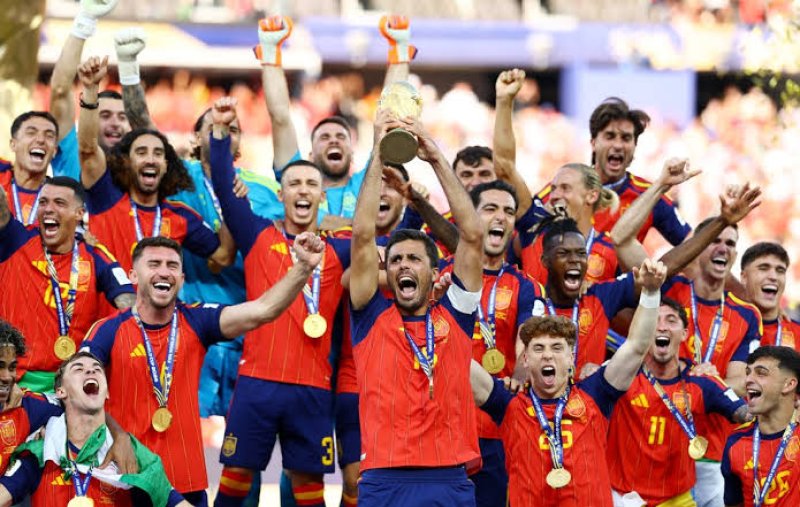 Espanha toma liderança da Argentina no ranking da Fifa