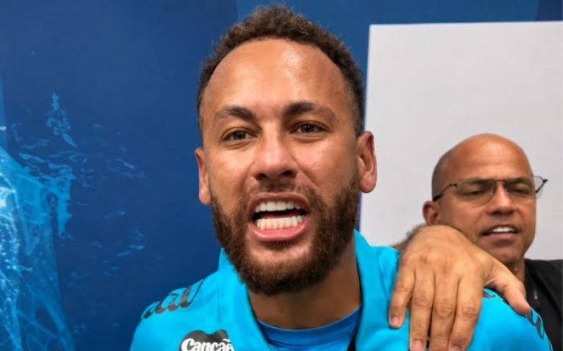 Neymar escapa de denúncia do STJD