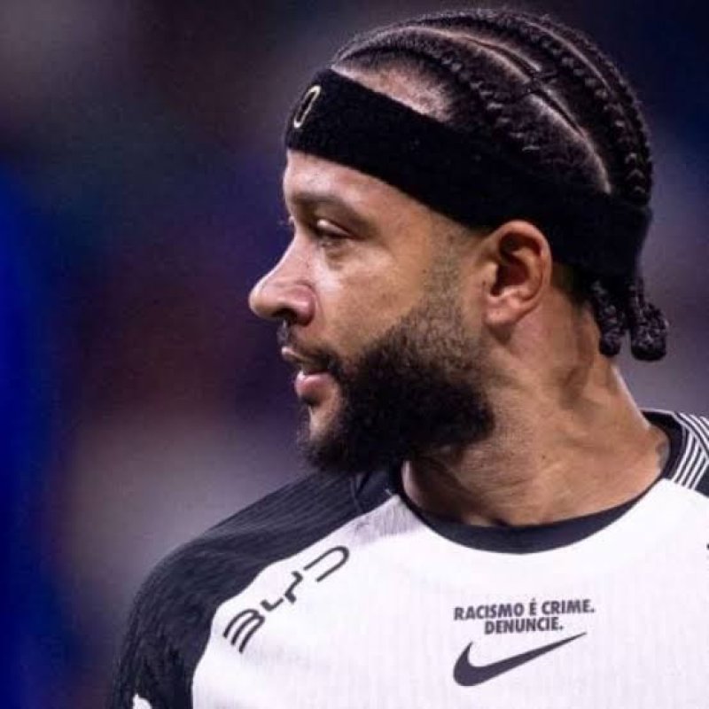 Memphis Depay reduz pedida, e Stabile confirma renovação 