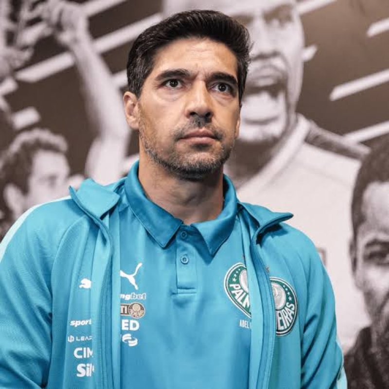 Jornal português coloca Abel Ferreira como candidato a assumir o Sporting
