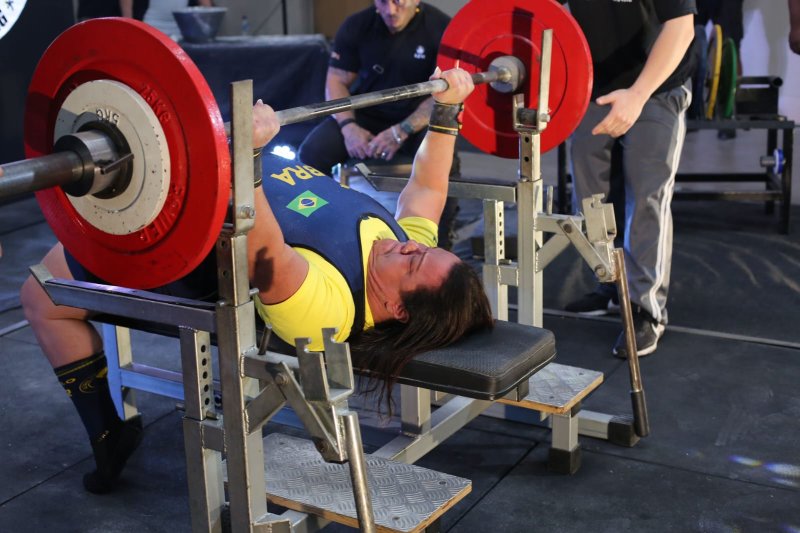 Atleta de Penápolis é medalha de ouro e bate recorde