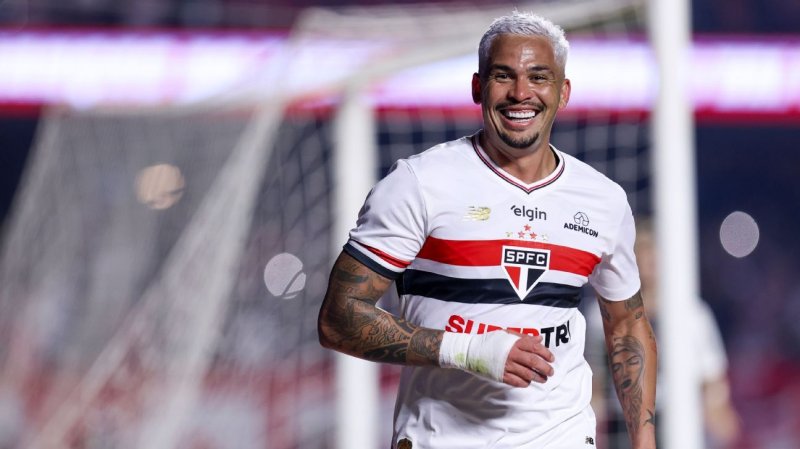 São Paulo recebe o Vitória no Morumbis