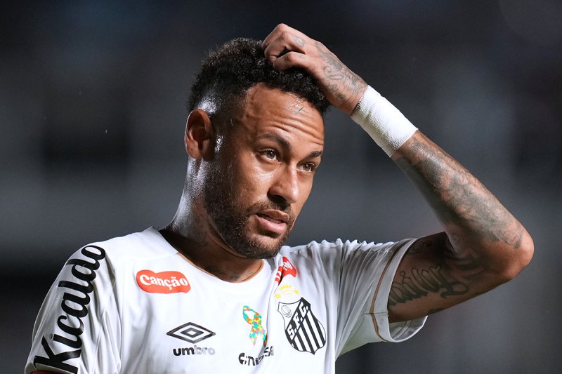Neymar pode pegar até seis jogos de suspensão