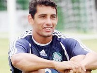 Palmeiras recebe o embalado Santo André