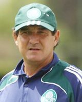 Muricy Ramalho já mira novos camisas 9 e 10
