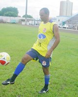 Adãozinho já treina com o CAP