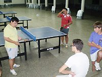 Começam aulas de tênis de mesa