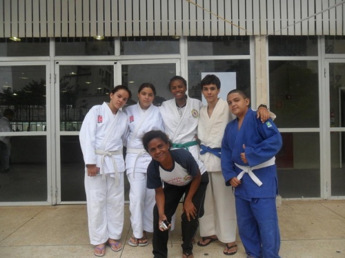 Judocas participam de competições