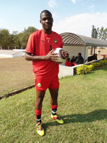 Jogador de Moçambique destaca estrutura do CT de Penápolis