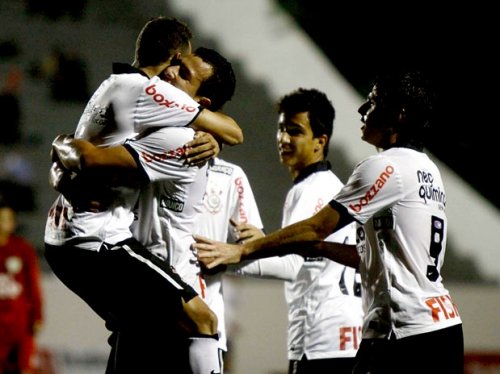 Com Matheus em campo, Corinthians vence Osasco